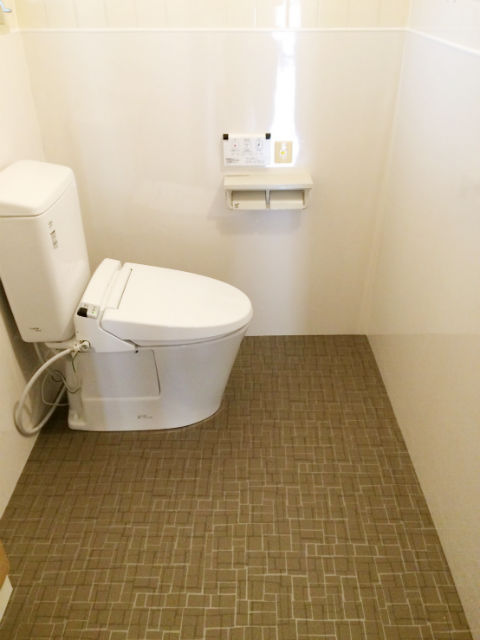小便器の撤去で動線が良くなったゆとりのあるトイレ空間施工後イメージ１